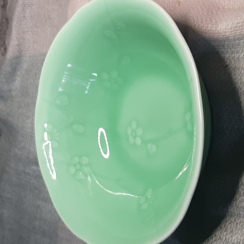 Celedon style Bowl